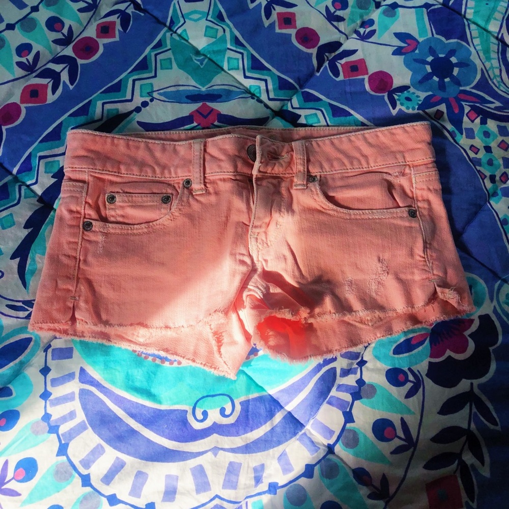 American Eagle Salmon Shorts